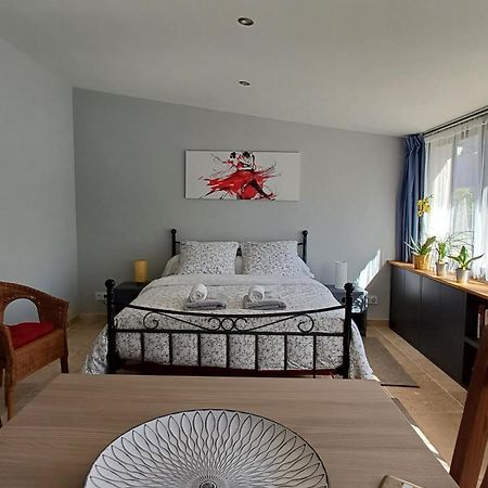 La Goutadou Bed and Breakfast Cabannes Εξωτερικό φωτογραφία