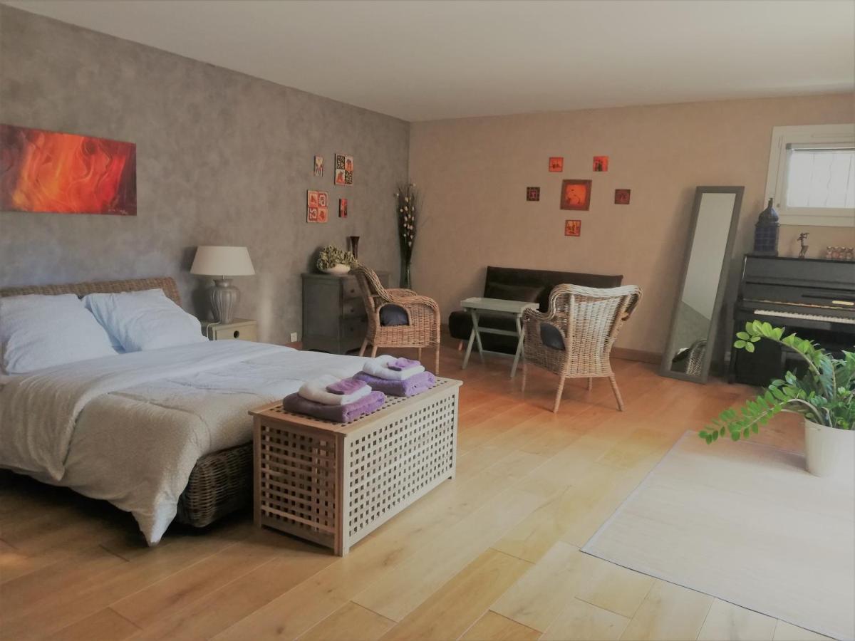 La Goutadou Bed and Breakfast Cabannes Εξωτερικό φωτογραφία