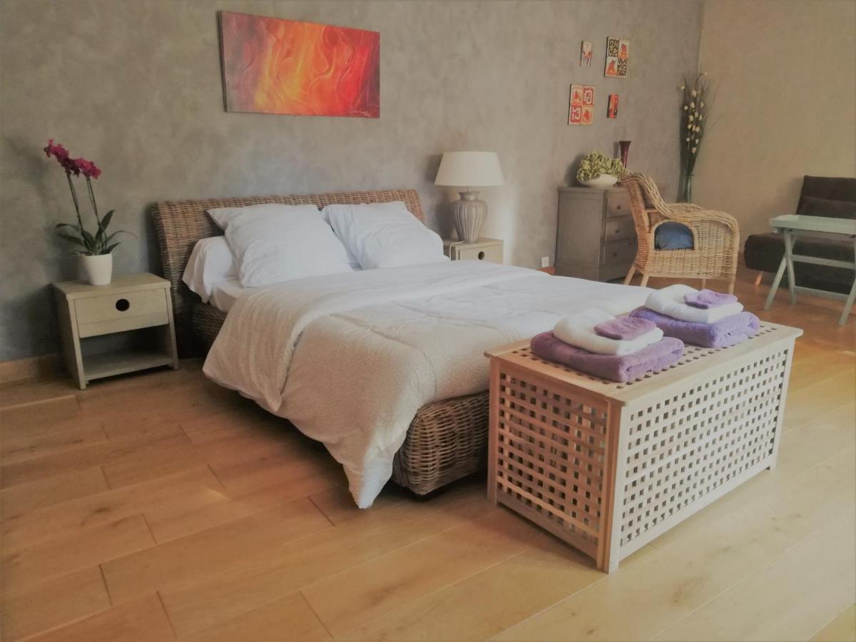 La Goutadou Bed and Breakfast Cabannes Εξωτερικό φωτογραφία