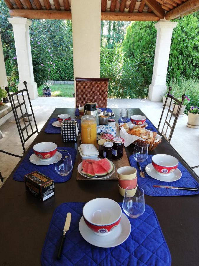 La Goutadou Bed and Breakfast Cabannes Εξωτερικό φωτογραφία