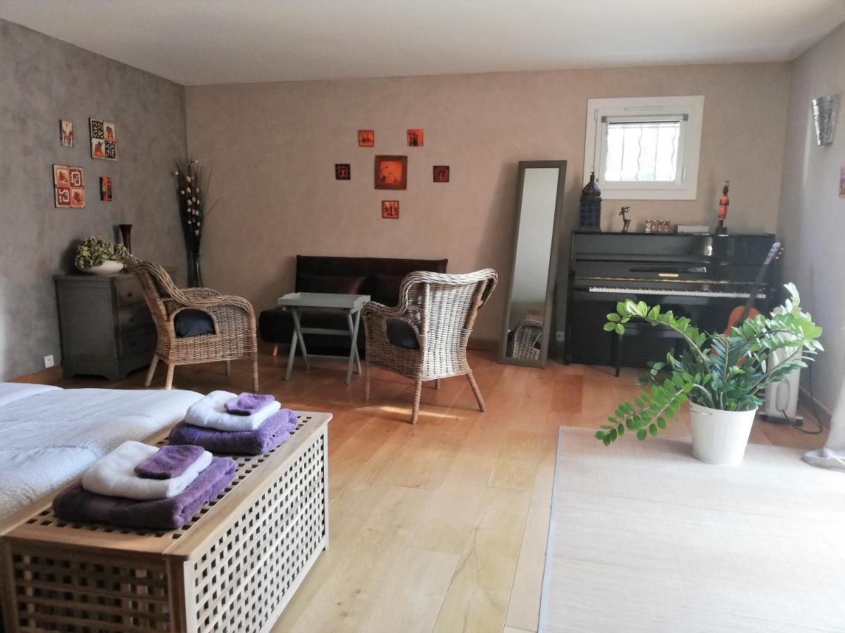La Goutadou Bed and Breakfast Cabannes Εξωτερικό φωτογραφία