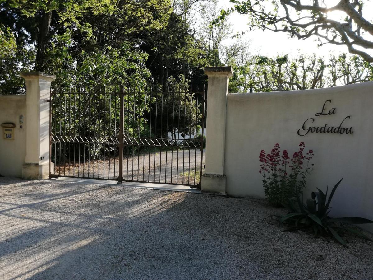 La Goutadou Bed and Breakfast Cabannes Εξωτερικό φωτογραφία