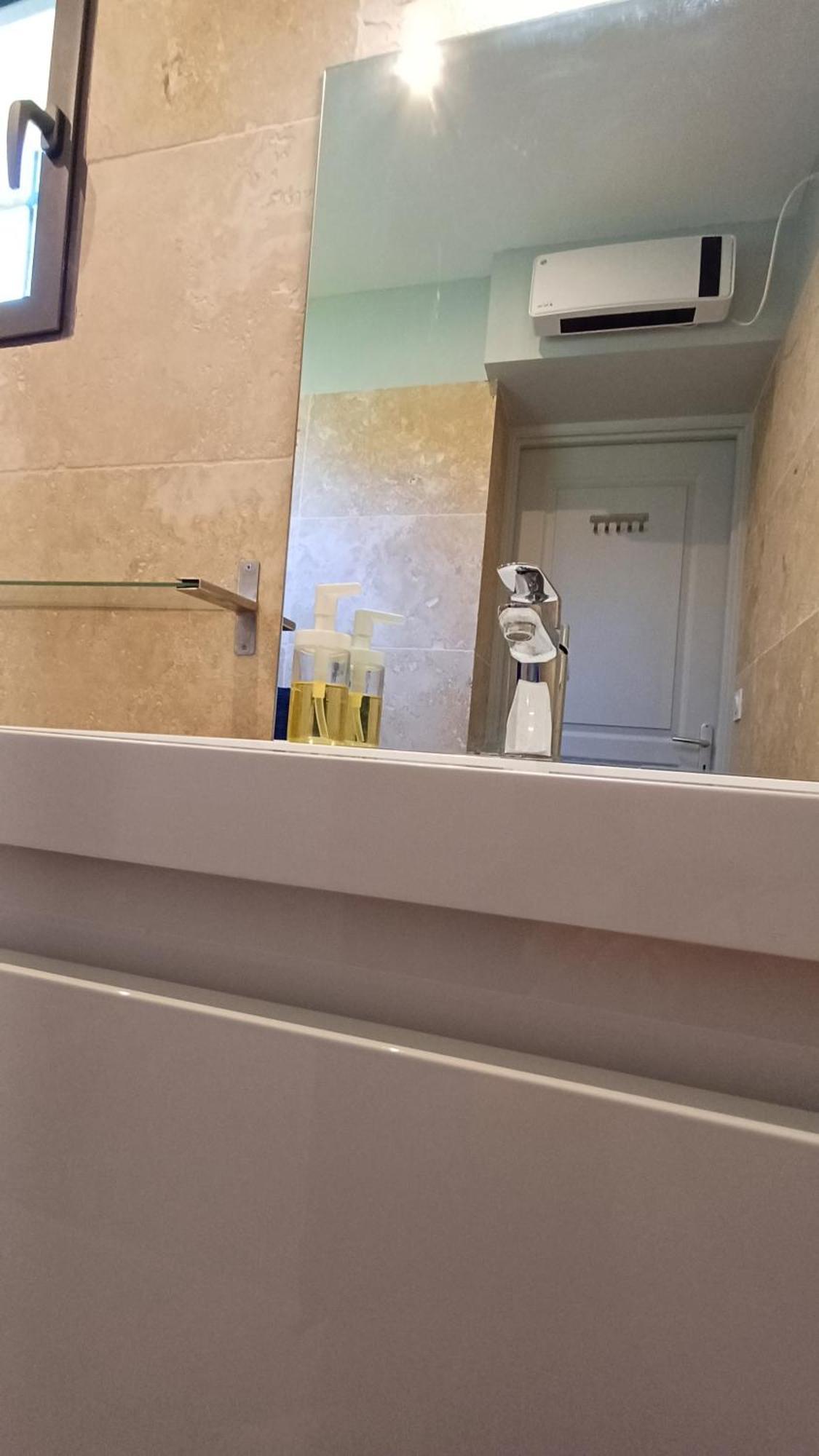 La Goutadou Bed and Breakfast Cabannes Εξωτερικό φωτογραφία